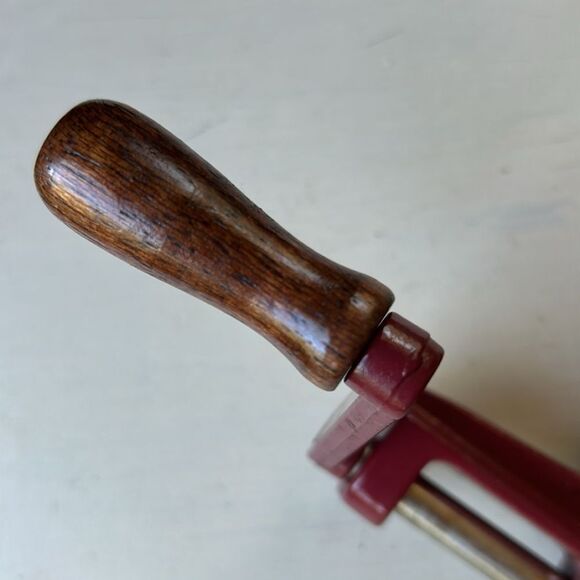 Red Apple Peeler with Wooden Handle Back to Basics - Picture 2 of 5